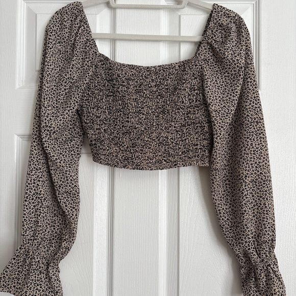 Cheetah long sleeve cropped top - Picture 2 of 2